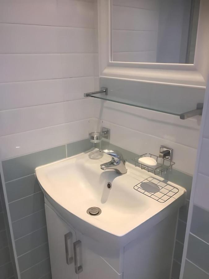 Edina Place -Lovely Central One Bedroom Apartment Единбург Екстер'єр фото