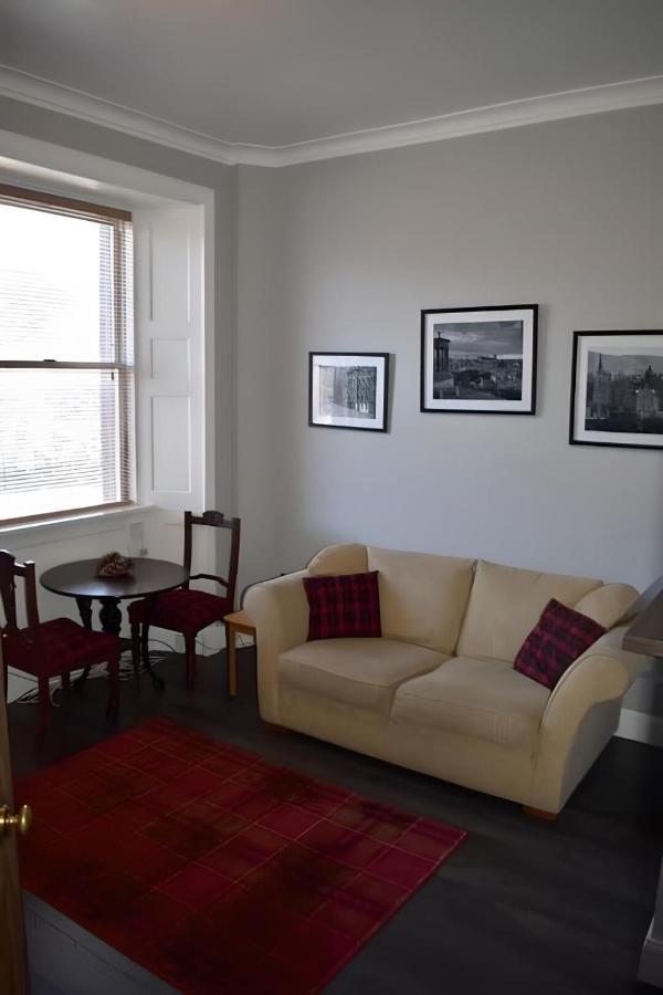 Edina Place -Lovely Central One Bedroom Apartment Единбург Екстер'єр фото